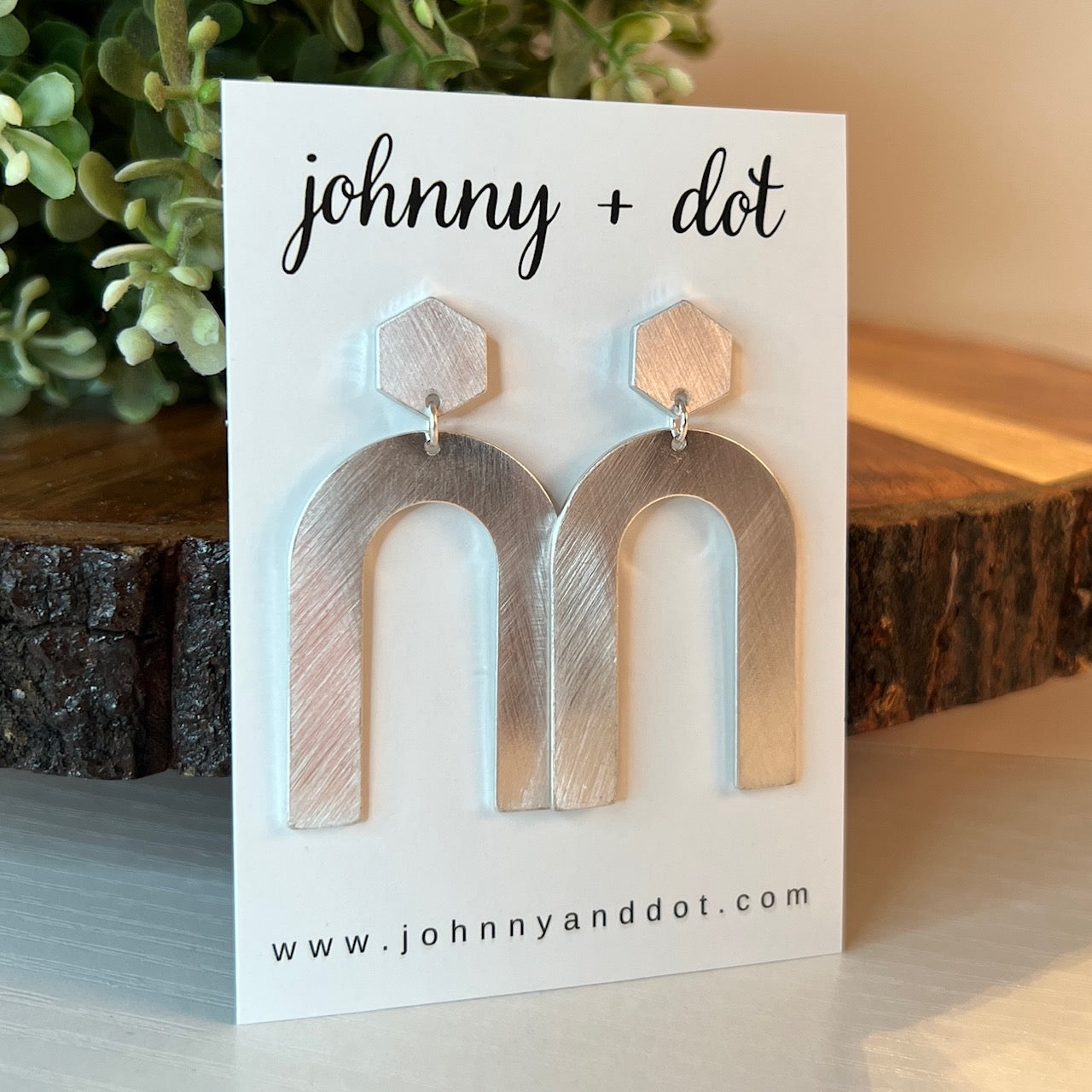 The Marilyn U-Shaped Dangle Earring in Silver